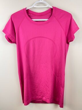 Lululemon Swiftly Tech Short Sleeve Top Size 10 Pink Seamless Athletic Tee